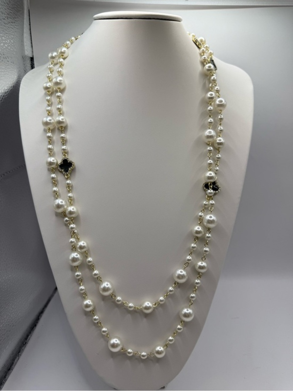 Elegant Pearl & Black Clover Long Necklace - White Pearls